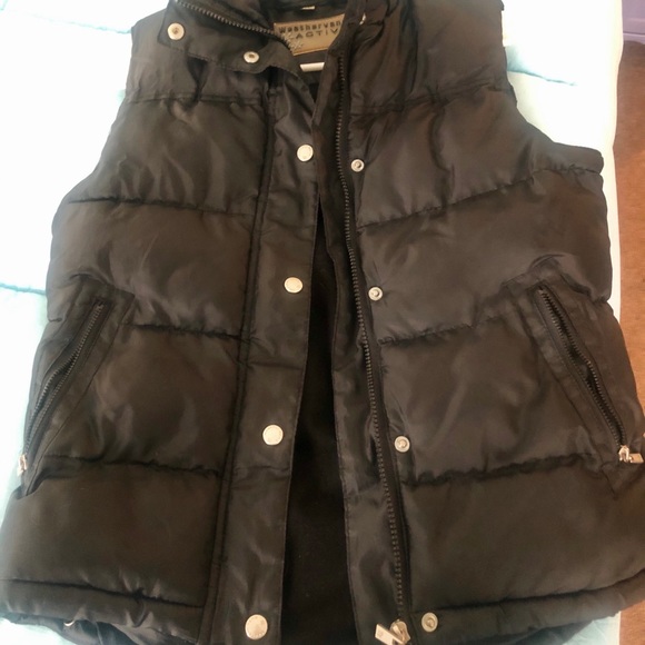 Weathervane Vest - Picture 3 of 4